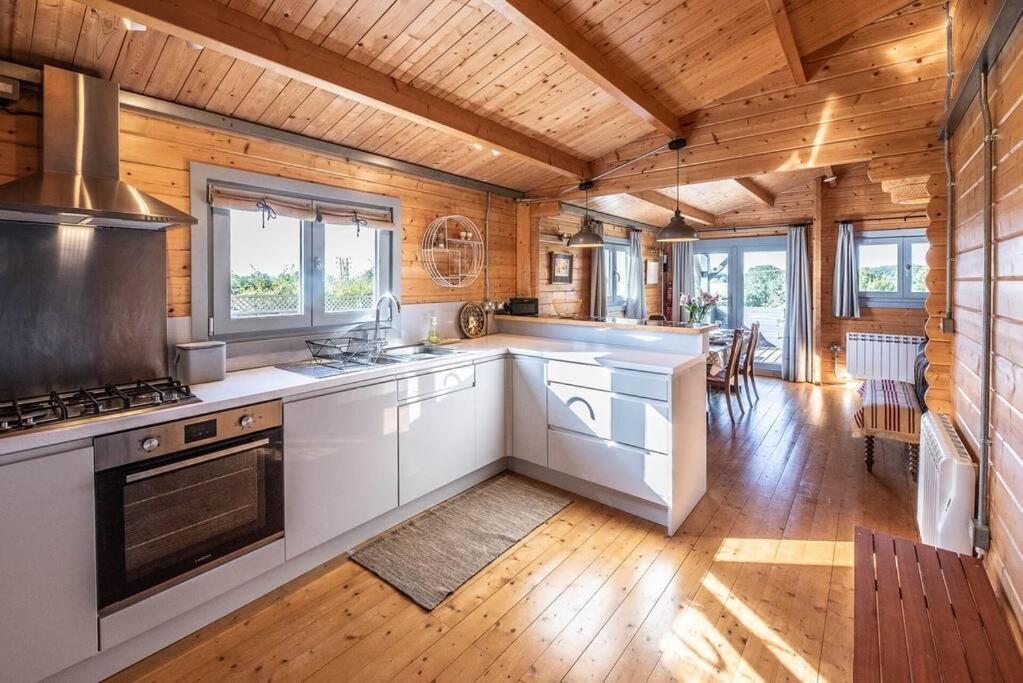 The Cabin, Parham Woodbridge Eksteriør bilde