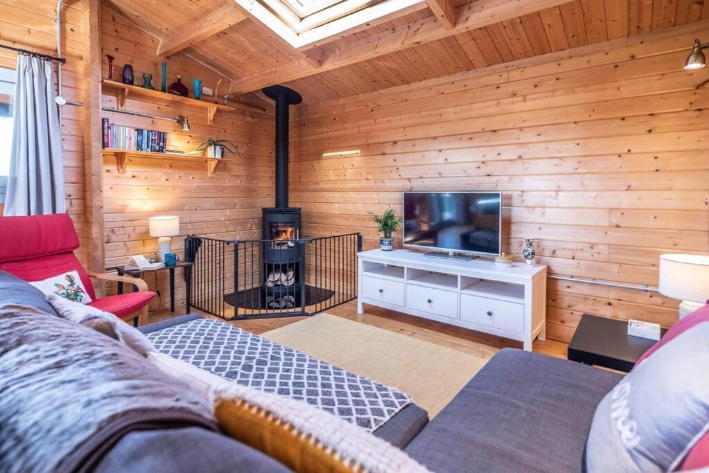 The Cabin, Parham Woodbridge Eksteriør bilde